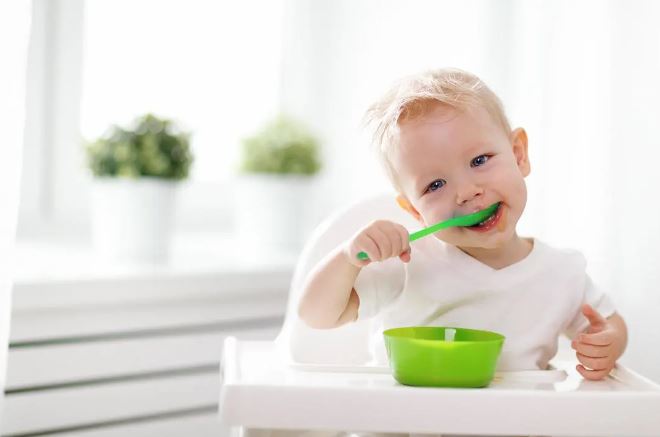 ¿Cómo introducir el huevo en la alimentación infantil?