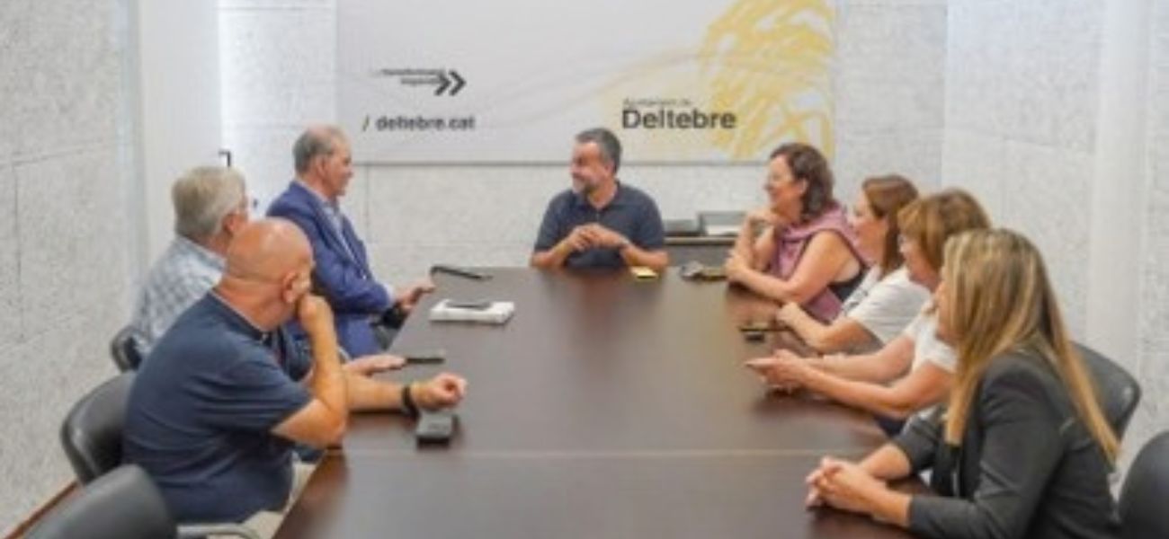 La presidenta del CoDiNuCat participa en una reunió per impulsar la gastronomia de Deltebre i el Delta de l’Ebre